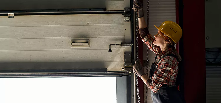 Addressing Common Garage Door Stoppage Issues in Gainesville, FL